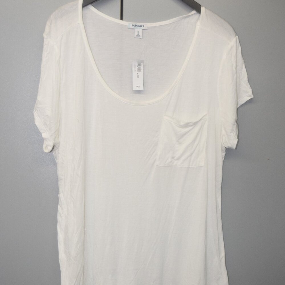 NWT Old Navy Front Pocket Tee, Size XL